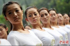 揭秘大学生美女训练营选拔标准(高清组图)