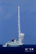 海军出动百艘舰艇数十架飞机在南海军演(组图)