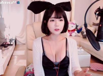 网友爆料熊猫TV现身最性感泰国美女，结果看完观众全傻了！